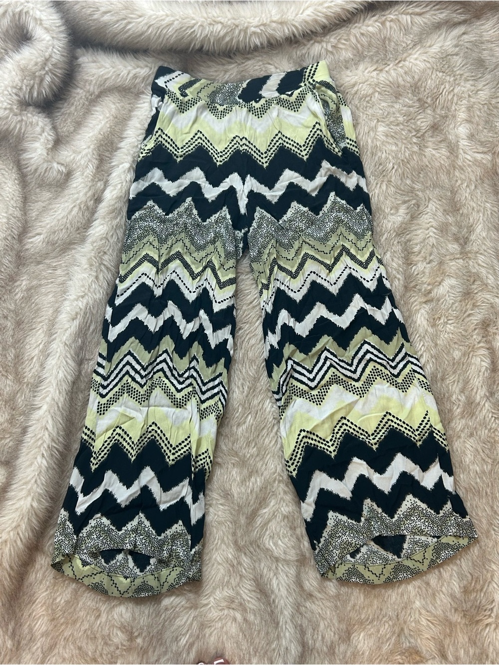 Kids Chevron Print Pull-On Pants in Black and Yellow